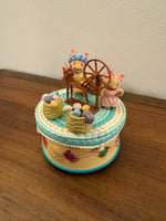 Vintage Enesco Mouse Animated Music Box Tuned Spinning Wheel