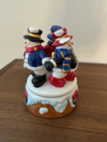 Thomas Pacconi Classics Christmas Snowmen's Musical Windup Animated Decor