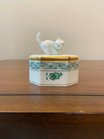 Herend Hungary Octagon Shaped Porcelain Trinket box Kitten 6074/AV