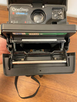 Vintage Polaroid 600 Film One Step Close Up Instant Camera Made in USA