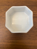 Herend Hungary Octagon Shaped Porcelain Trinket box Kitten 6074/AV