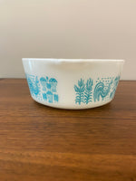 Vintage PYREX 472 1 1/2 pt Glass Pint Cinderella Dish Amish Blue Butterprint