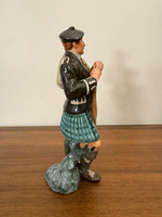 Vintage 1970 English Royal Doulton Porcelain Figure The Laird 2361