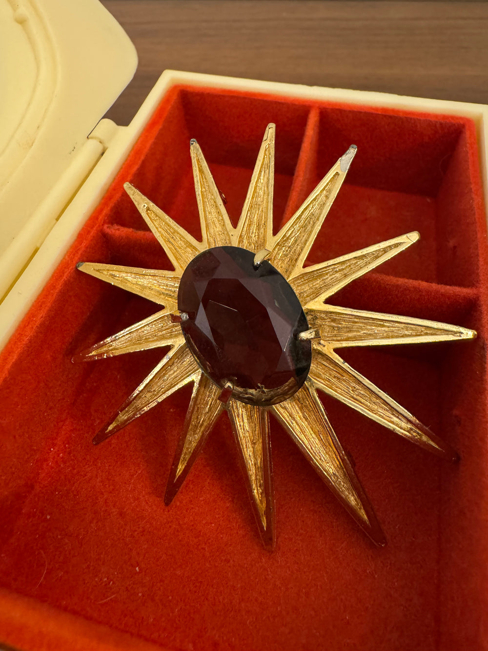 Vintage Vans Authentic Gold-tone Smoky-tone Rhinestone Starburst Brooch Pin