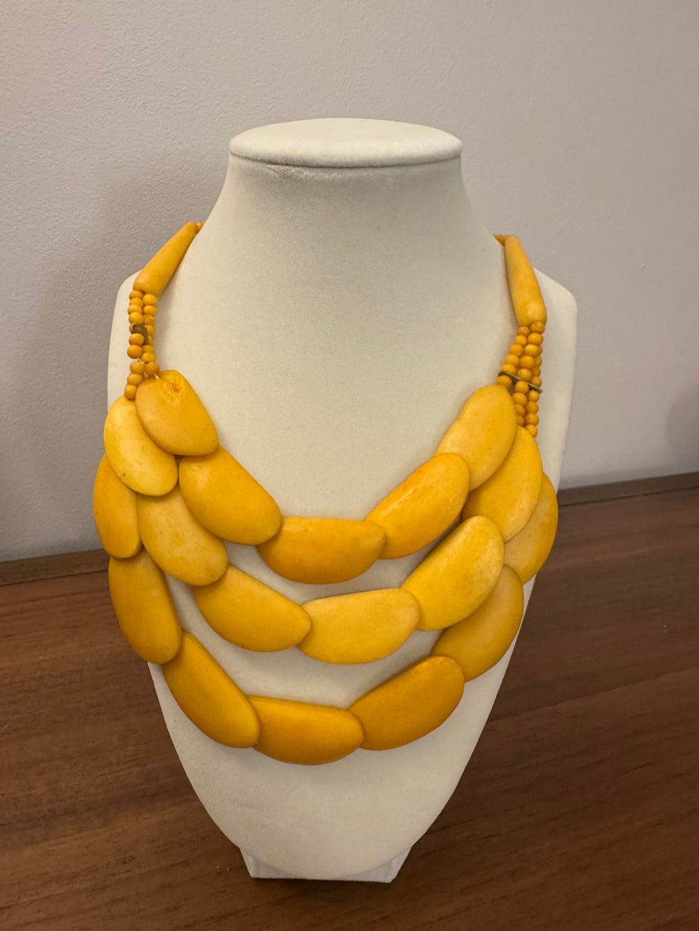 Vintage Yellow Flat Beaded Statement Necklace Fashion Jewelry