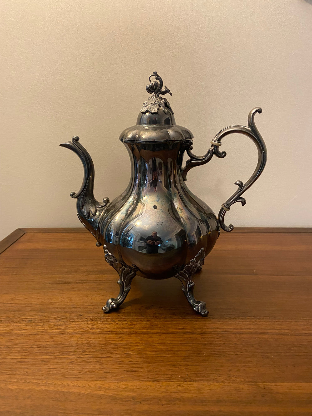Vintage Reed & Barton Winthrop Silverplate Teapot