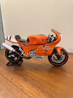 Harley Davidson Superbike VR 1000 Scale Metal Model
