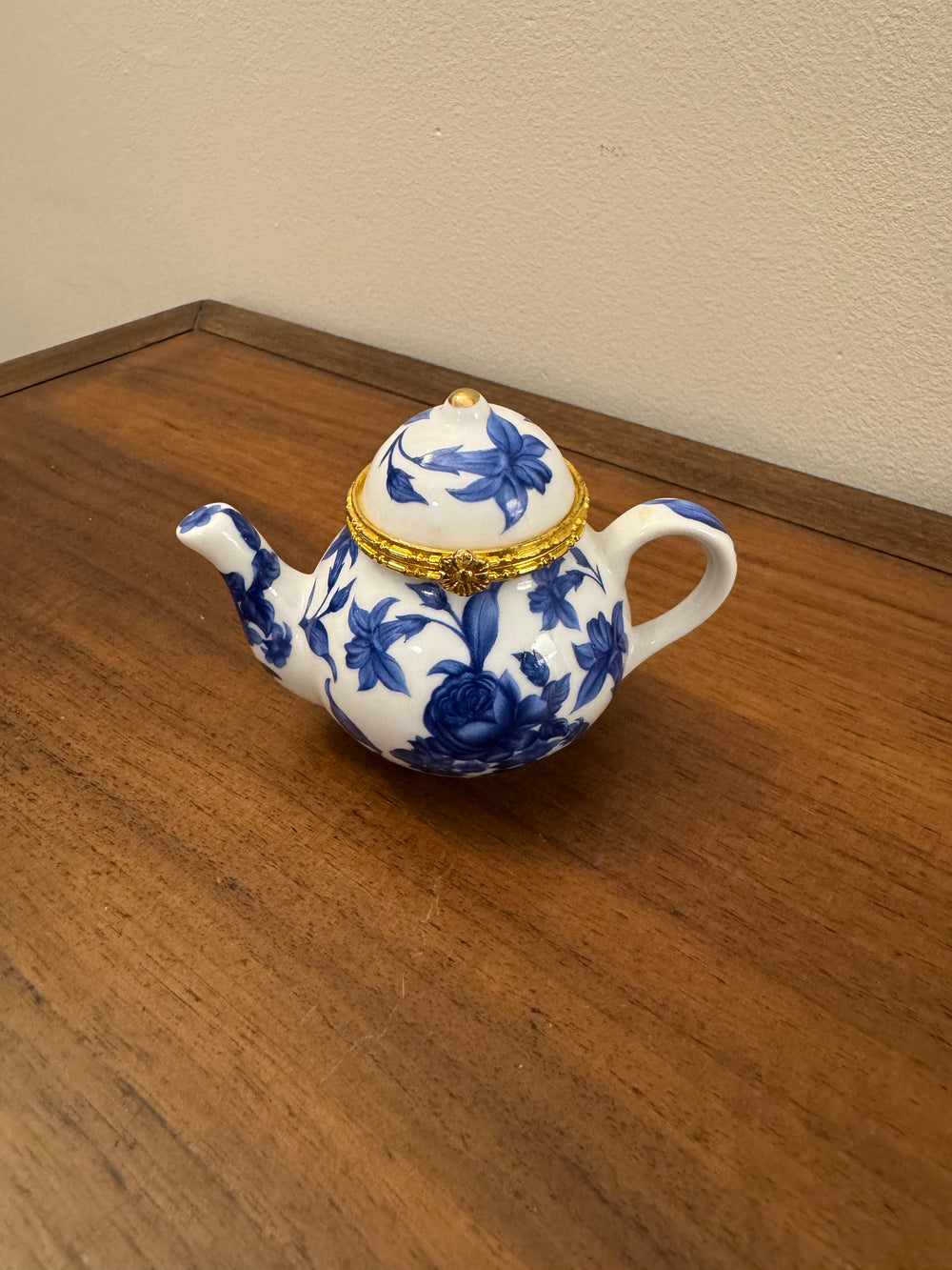 Porcelain Small Teapot Trinket Box