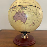 Antique Globe Illuminated World Globe Map Lamp