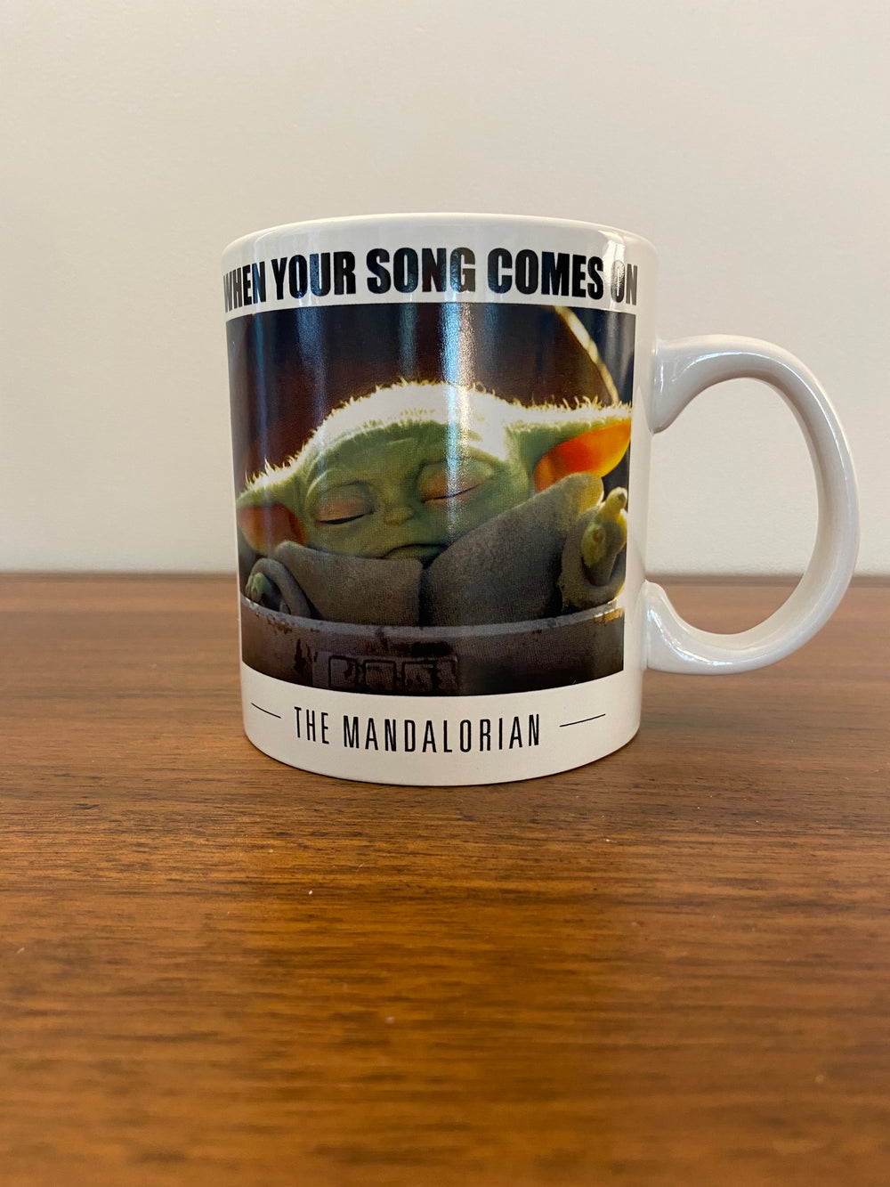 Star Wars The Mandalorian Baby Yoda Mug When Your Song Comes On 20 Oz