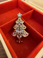 Swarovski Crystals Christmas Tree Brooch Pin READ
