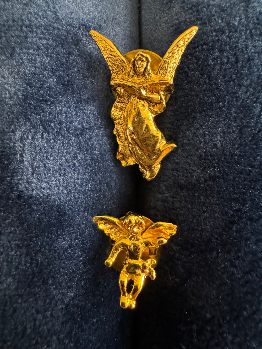 Gold Tone 3D Angel Pin Set 2