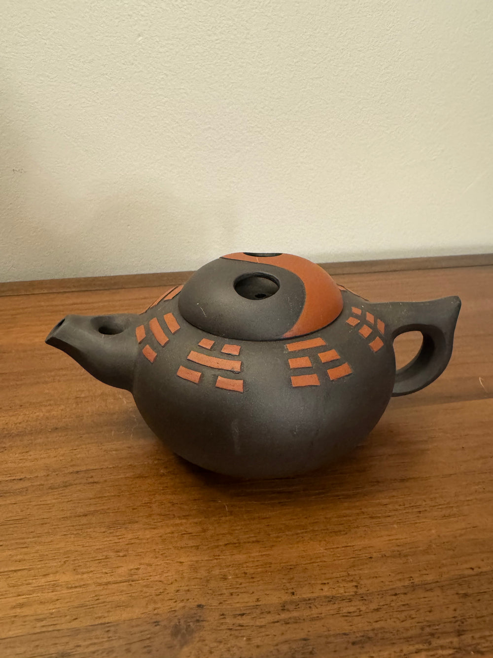Chinese Yixing Zisha Clay Ying Yang Chinese Teapot