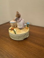 Vintage Schmid The Tale of Two Bad Mice Ceramic Musical Box
