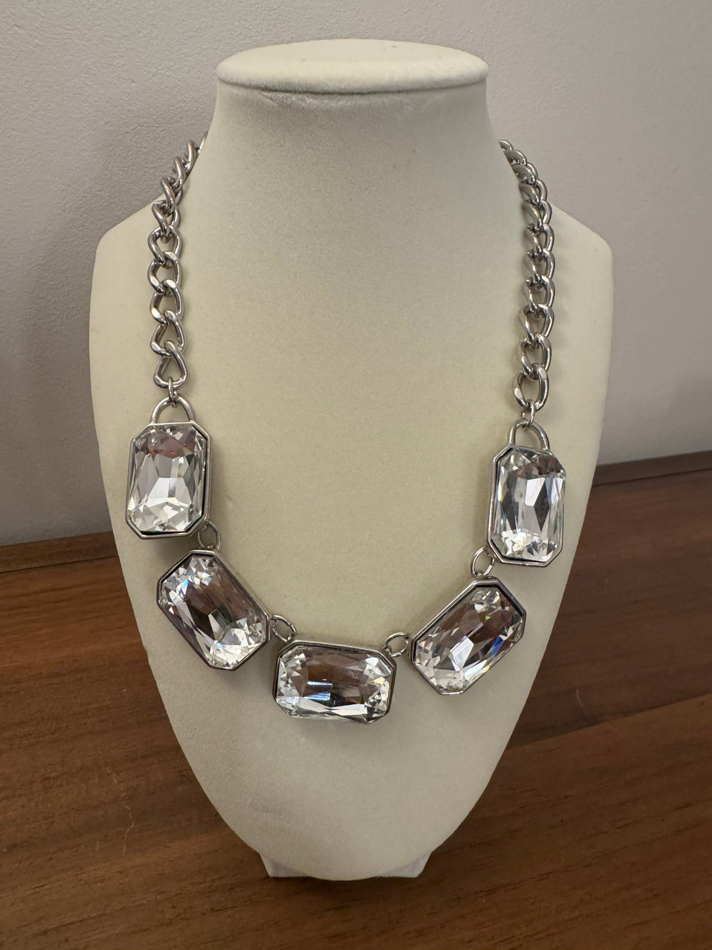 Necklace Large Crystals Cut Fashion Jewelry