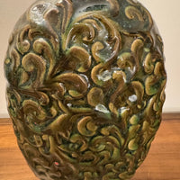 Ceramic Ornate Glossy Vitrified Vase