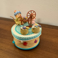 Vintage Enesco Mouse Animated Music Box Tuned Spinning Wheel