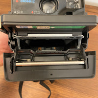 Vintage Polaroid 600 Film One Step Close Up Instant Camera Made in USA