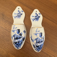 Vintage Chinoiserie Style Small Porcelain Wall Pocket Holder Vase