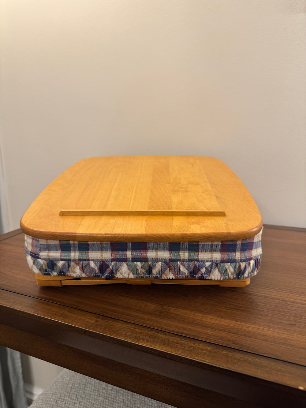 Longaberger Recipe Basket With Plaid Cloth Liner Wood Lid