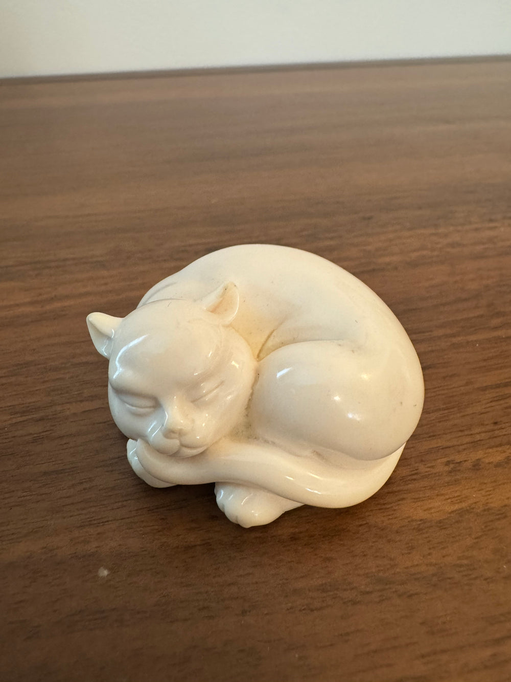 Vintage The Franklin Mint Resin Sleeping Cat Figurine