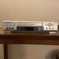 Mitsubishi Vcr Vhs Hi-Fi Precision TurboDrive HS-U449 with Remote Control