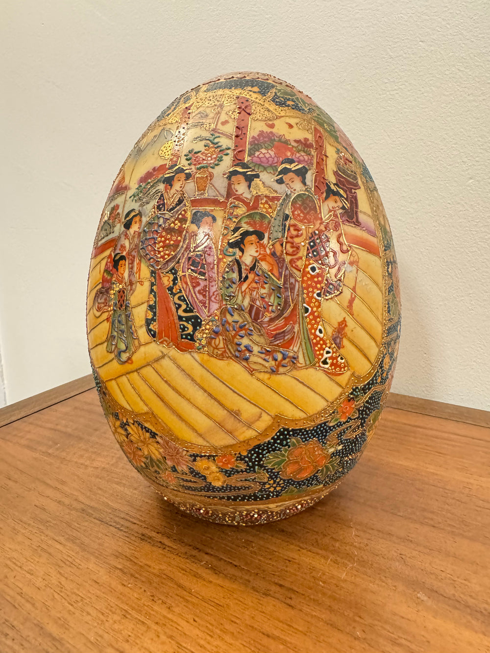 Vintage Porcelain Egg Hand-painted Gilded Geisha Women China