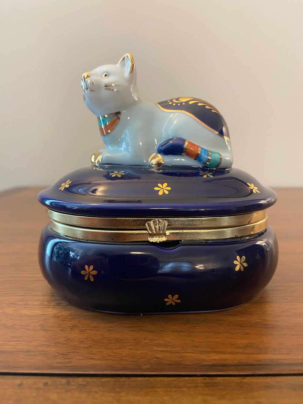 Vintage Takahashi Japanese Porcelain Trinket Box Cat