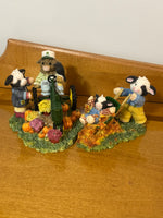 Mary's Moo Moos Cow Figurine Set of 2 Enesco-Deere
